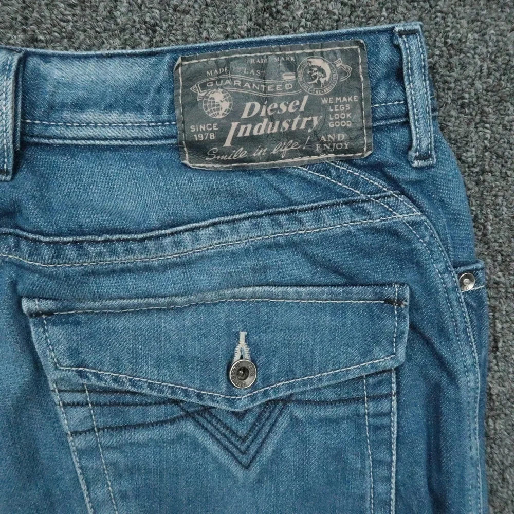 Diesel Jeans Mens 31x30 Blue Ruky Bootcut 5 Pocket Medium Wash Denim